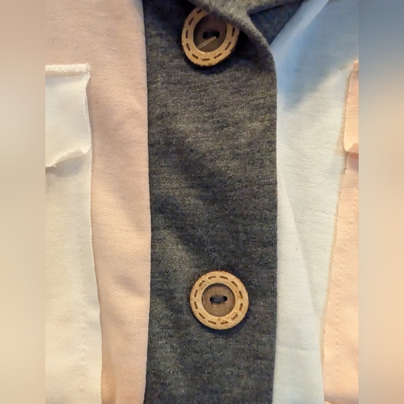 NWOT BiBi Color Block Quarter Neck Short Dolan Sleeve Top Sz L - Picture 6 of 6